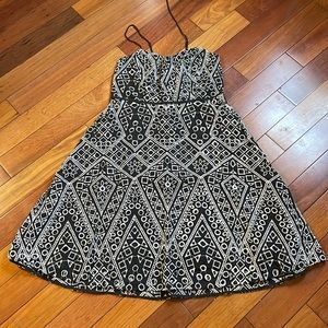 Black and white Banana Republic dress - Sz 14